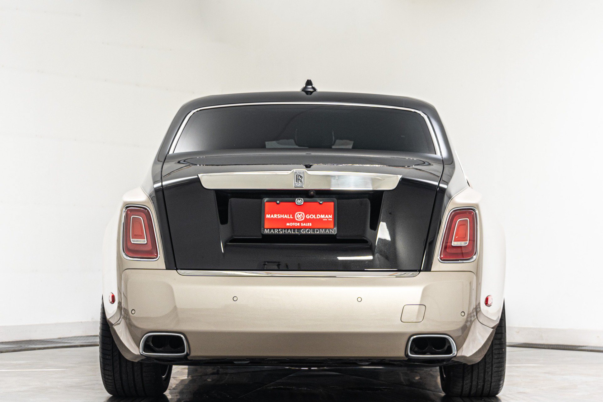 Used 2019 Rolls-Royce Phantom Sedan RWD image 8