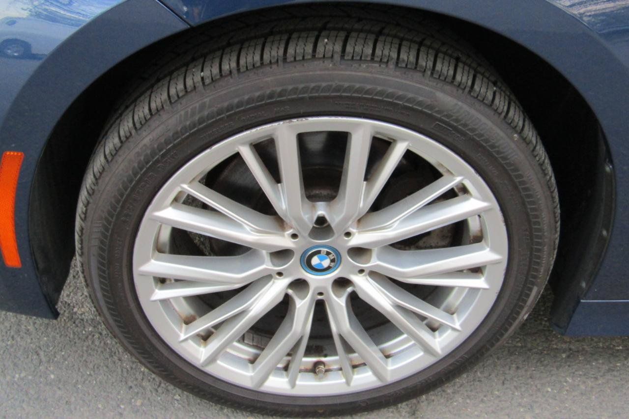 Used 2024 BMW 330e xDrive AWD/4WD image 28