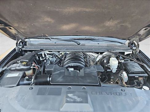 Used 2018 Chevrolet Suburban Premier AWD/4WD image 24