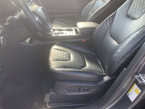 Used 2024 Ford Edge Titanium AWD/4WD image 10