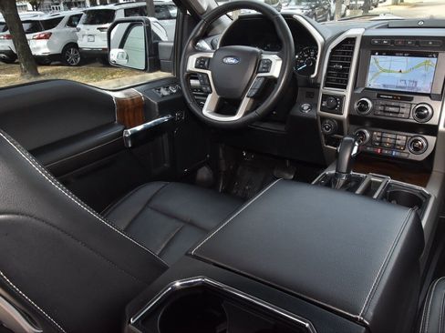 Used 2019 Ford F150 Lariat w/ Equipment Group 502A Luxury image 15