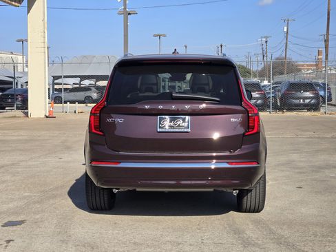 New 2026 Volvo XC90 B6 Plus image 8