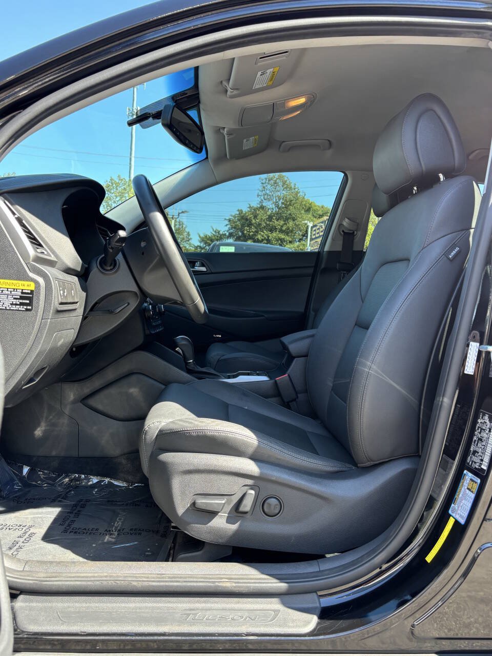 Used 2017 Hyundai Tucson SE Plus AWD/4WD image 10