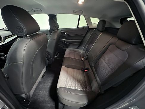 Used 2024 Chevrolet Trax LT FWD image 16