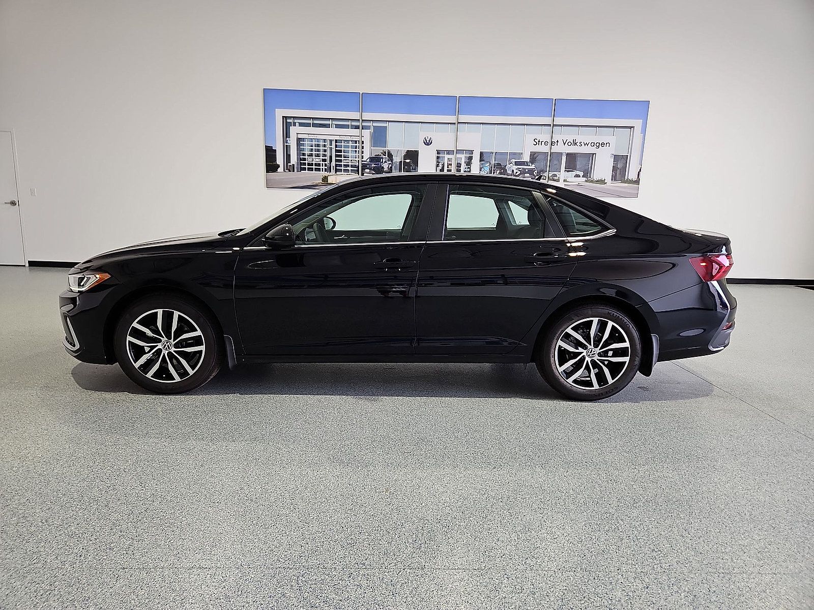 New 2027 Volkswagen Jetta SE FWD image 5