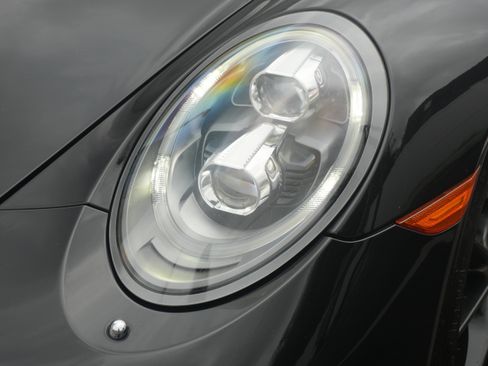 Used 2017 Porsche 911 Carrera RWD image 14