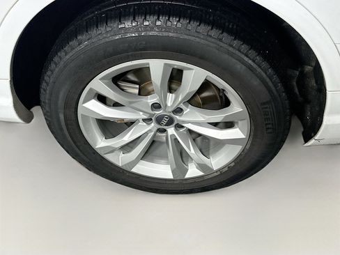 Used 2018 Audi Q7 3.0T Premium Plus image 11