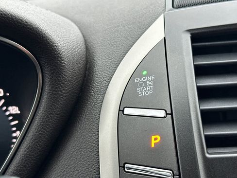 Used 2018 Lincoln MKC Select w/ Select Plus Package image 23