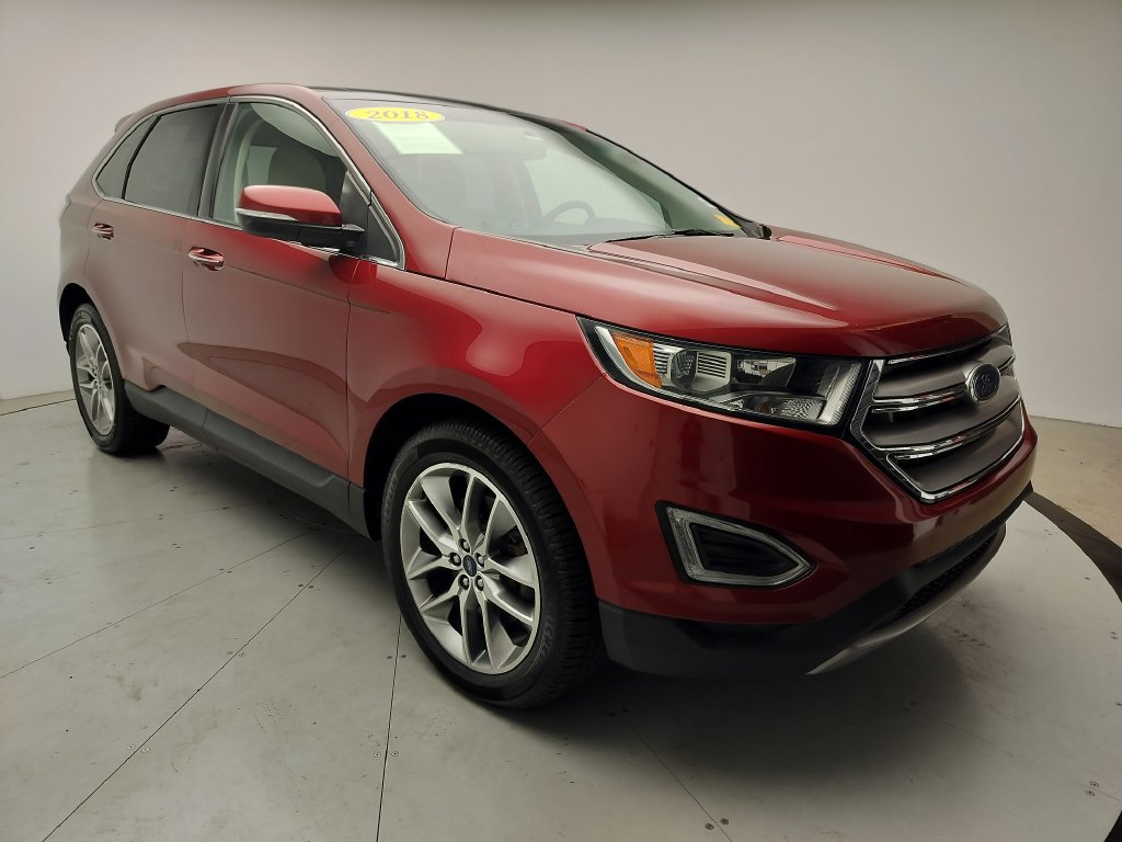 Used 2018 Ford Edge Titanium w/ Equipment Group 301A FWD image 2