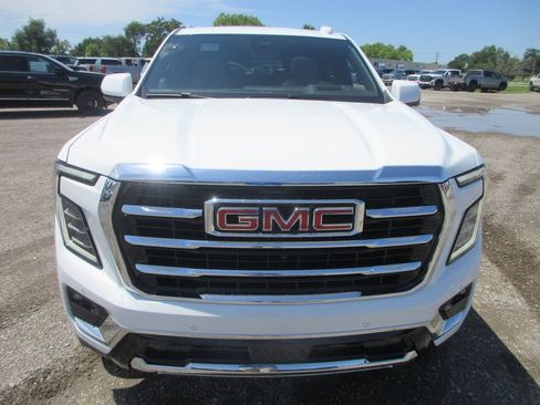 New 2026 GMC Yukon XL Elevation w/ Elevation Premium Package AWD/4WD image 10