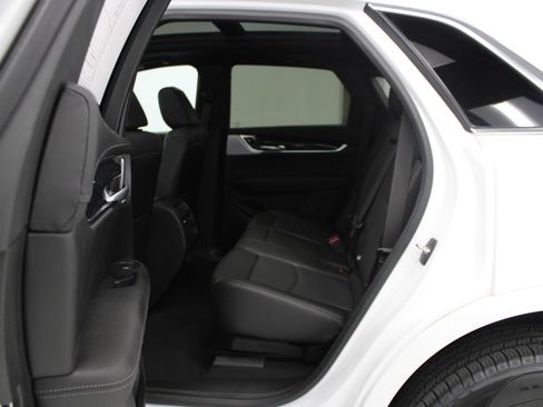 Certified 2022 Cadillac XT5 Premium Luxury image 37