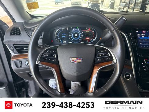 Used 2016 Cadillac Escalade Premium AWD/4WD image 17