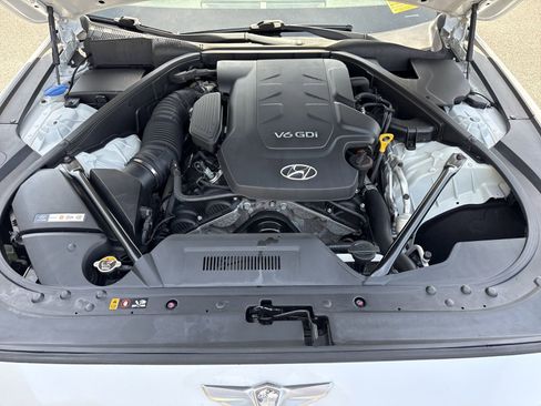 Used 2015 Hyundai Genesis 3.8 w/ Option Group 02 image 35