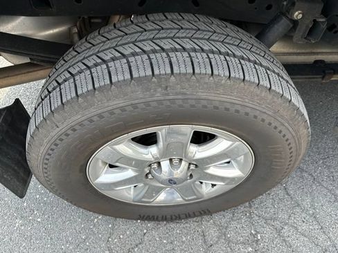 Used 2013 Ford F150 XLT w/ XLT Chrome Pkg AWD/4WD image 8