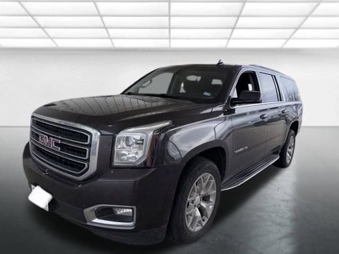 Used 2018 GMC Yukon XL SLE w/ SLE Value Package image 4