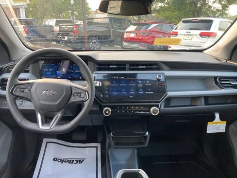 New 2027 Chevrolet Bolt LT w/ Comfort Package FWD image 4