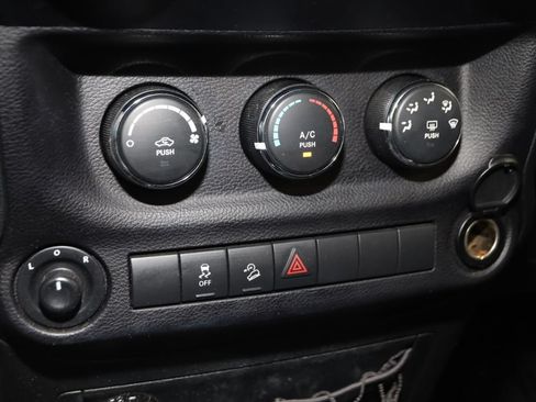 Used 2017 Jeep Wrangler Unlimited Sport w/ Quick Order Package 24S AWD/4WD image 22