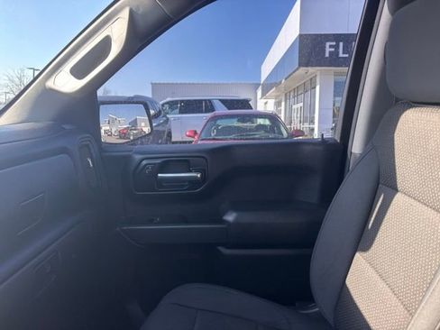 Used 2019 Chevrolet Silverado 1500 Custom Trail Boss w/ Custom Convenience Package AWD/4WD image 12