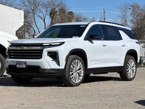 New 2026 Chevrolet Traverse LT FWD image 7