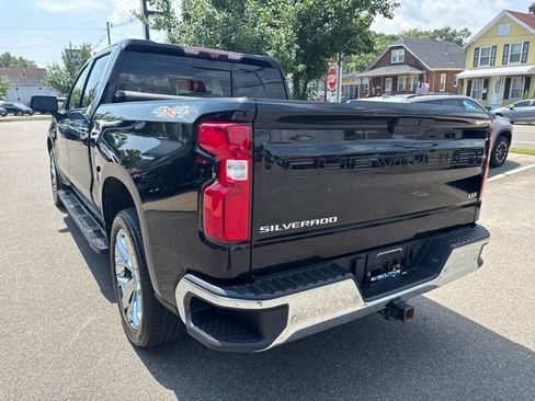 Used 2020 Chevrolet Silverado 1500 LTZ w/ LTZ Premium Package AWD/4WD image 8