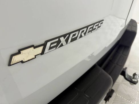 Used 2019 Chevrolet Express 3500 LT w/ LT Preferred Equipment Group image 24