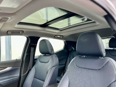 Used 2022 Chevrolet Bolt EUV Premier w/ Sun & Sound Package image 30