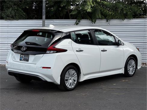 Used 2025 Nissan Leaf S FWD image 10