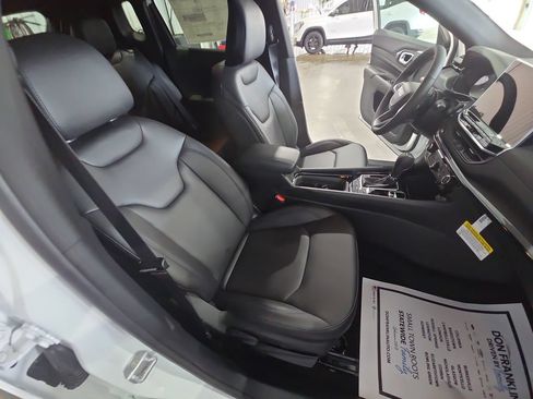New 2026 Jeep Compass Limited AWD/4WD image 31