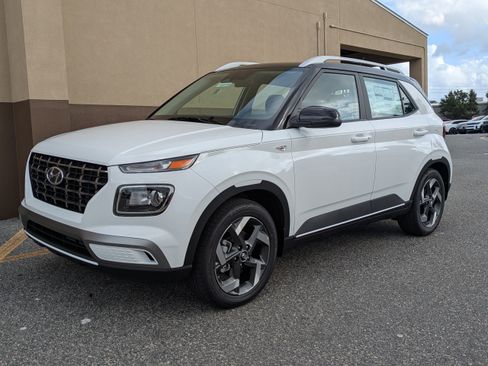 New 2026 Hyundai Venue SEL image 10