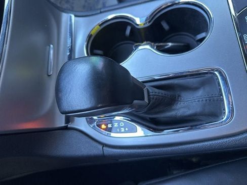 Used 2019 Jeep Grand Cherokee Limited image 19