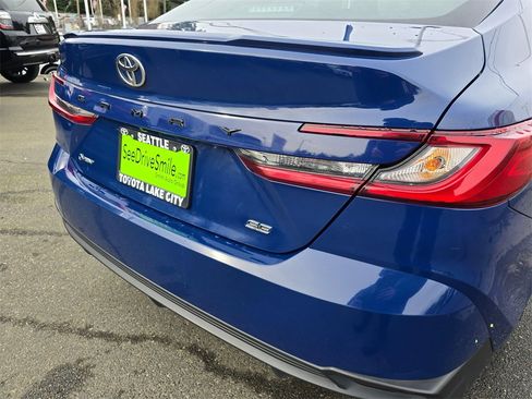 Certified 2025 Toyota Camry SE image 13