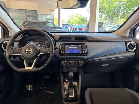 Used 2025 Nissan Versa SV FWD image 28