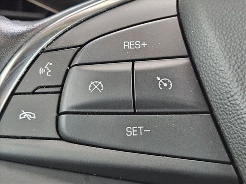 Used 2019 Cadillac XT5 FWD image 22