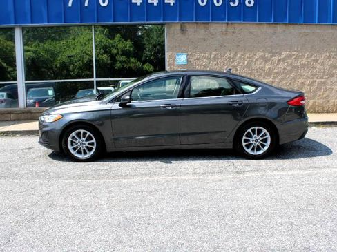 Used 2019 Ford Fusion SE image 28