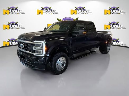 Used 2025 Ford F450 Platinum image 1
