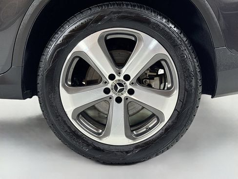 Used 2020 Mercedes-Benz GLC 300 image 8