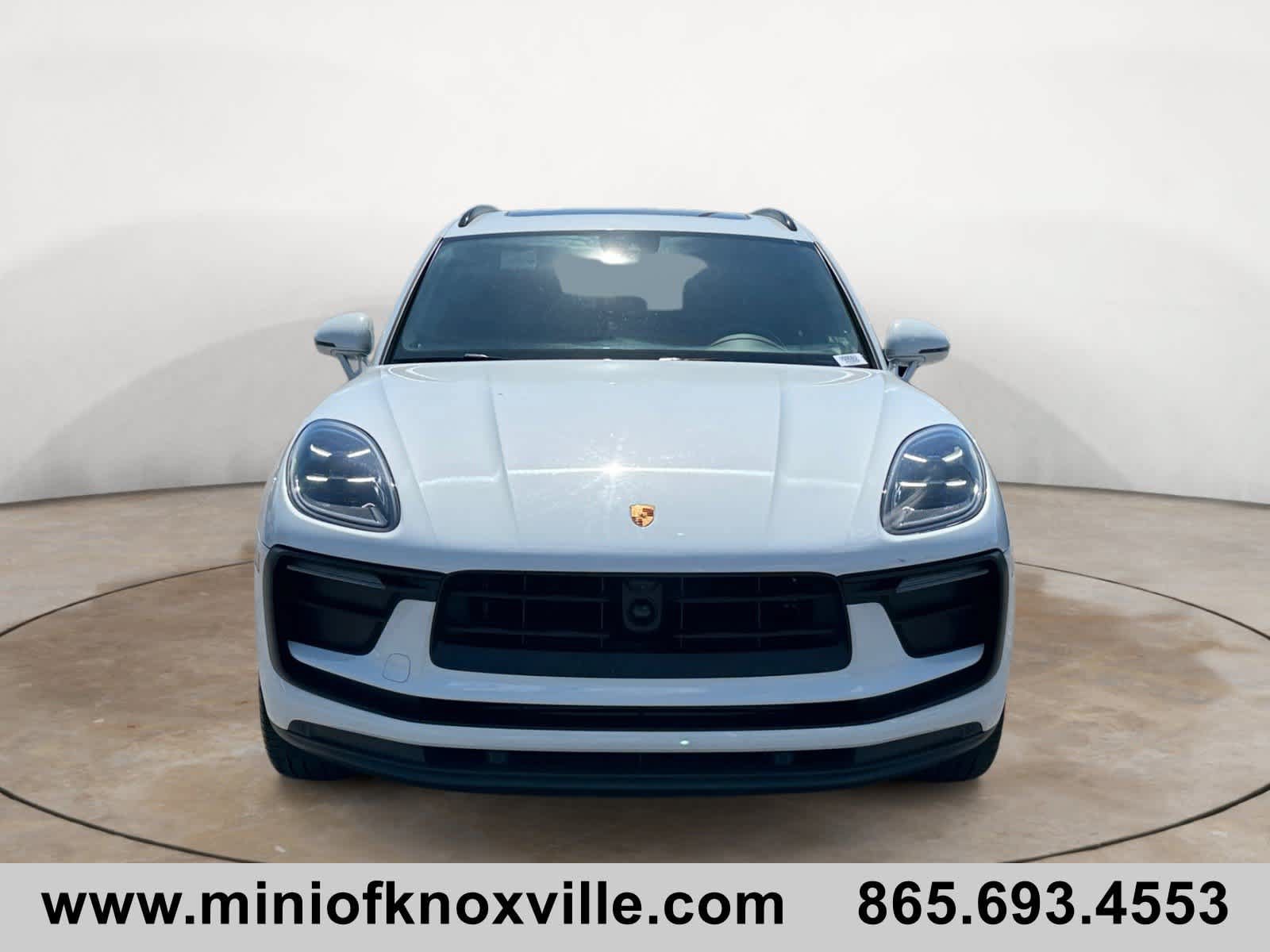 Used 2024 Porsche Macan AWD/4WD image 8
