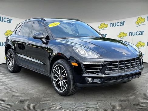 Used 2018 Porsche Macan AWD/4WD image 1