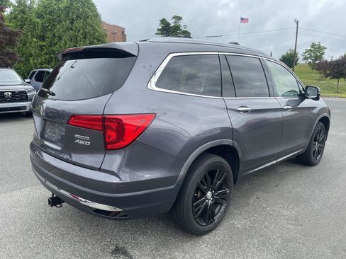 Used 2018 Honda Pilot Touring image 6