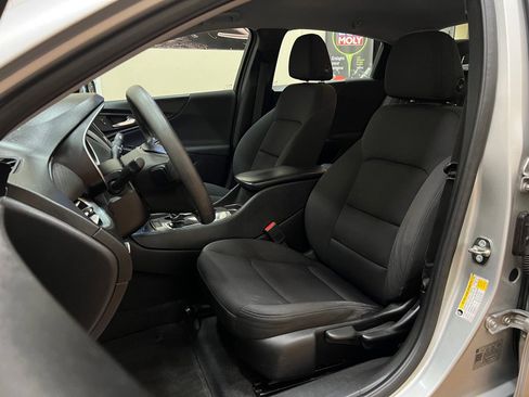 Used 2018 Chevrolet Malibu LS FWD image 17