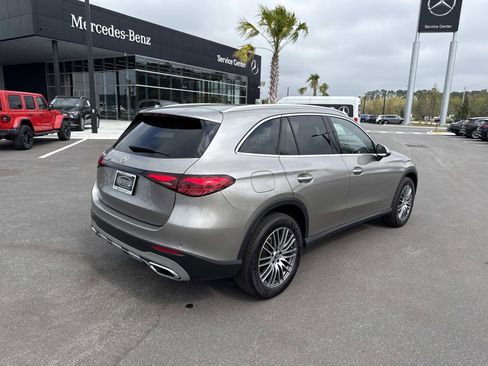 Used 2024 Mercedes-Benz GLC 300 image 3
