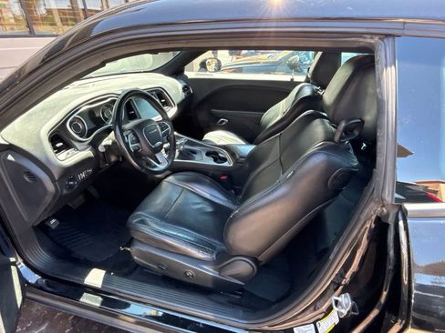 Used 2015 Dodge Challenger SXT Plus RWD image 8