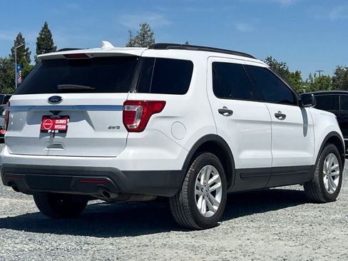 Used 2016 Ford Explorer 4WD image 3