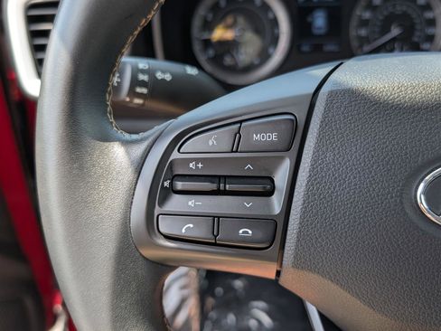 Used 2022 Hyundai Venue Limited image 20