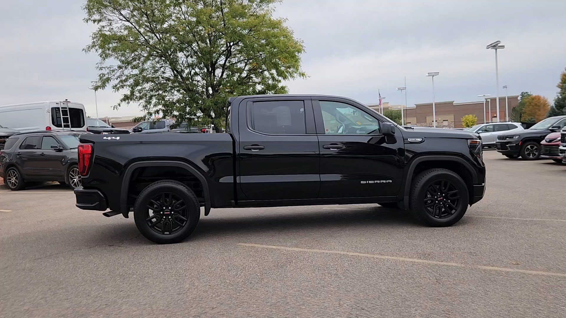 Used 2024 GMC Sierra 1500 Pro w/ Graphite Edition AWD/4WD image 13