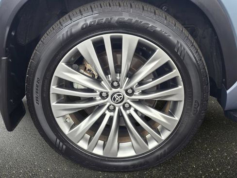 Used 2021 Toyota Highlander Platinum AWD/4WD image 32