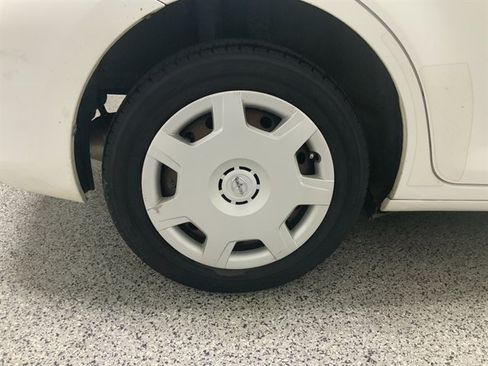 Used 2011 Scion xB FWD image 12