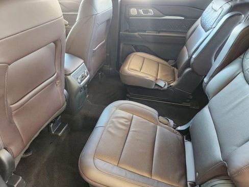 Used 2025 Ford Explorer Platinum w/ LUX Leather Package image 31