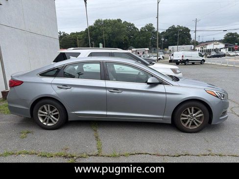 Used 2015 Hyundai Sonata SE w/ Option Group 02 FWD image 4