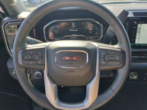 Used 2024 GMC Sierra 1500 SLE image 31